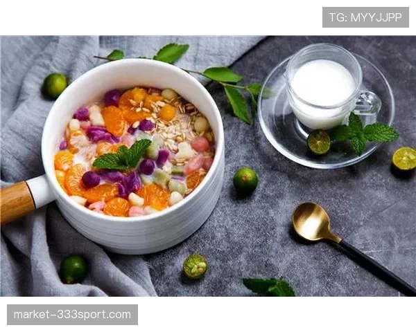 邹市明家的冰箱里塞满蛋白粉，连饮料都是按克称着喝的